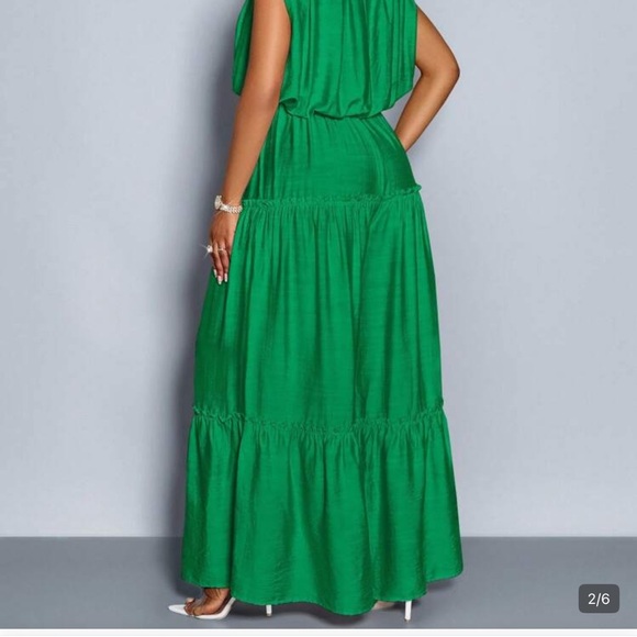 Women’s Green Sleeveless Jumpsuit with Wide legs and elastic waist - Picture 3 of 10